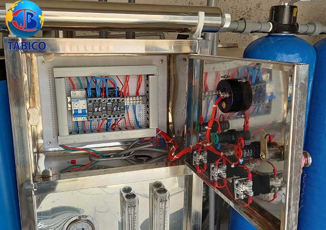 Lắp đặt máy lọc nước RO 250L cho trường THPT Bàu Bàng
