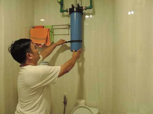 Hệ thống lọc nước của  gia đình ông Đặng Văn Tuấn. 